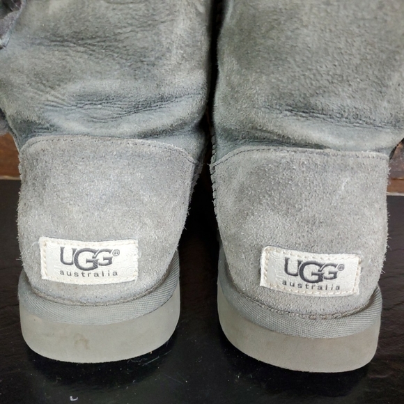 UGG AUSTRALIA 5803 BAILEY BUTTON TWINFACE - Picture 2 of 11